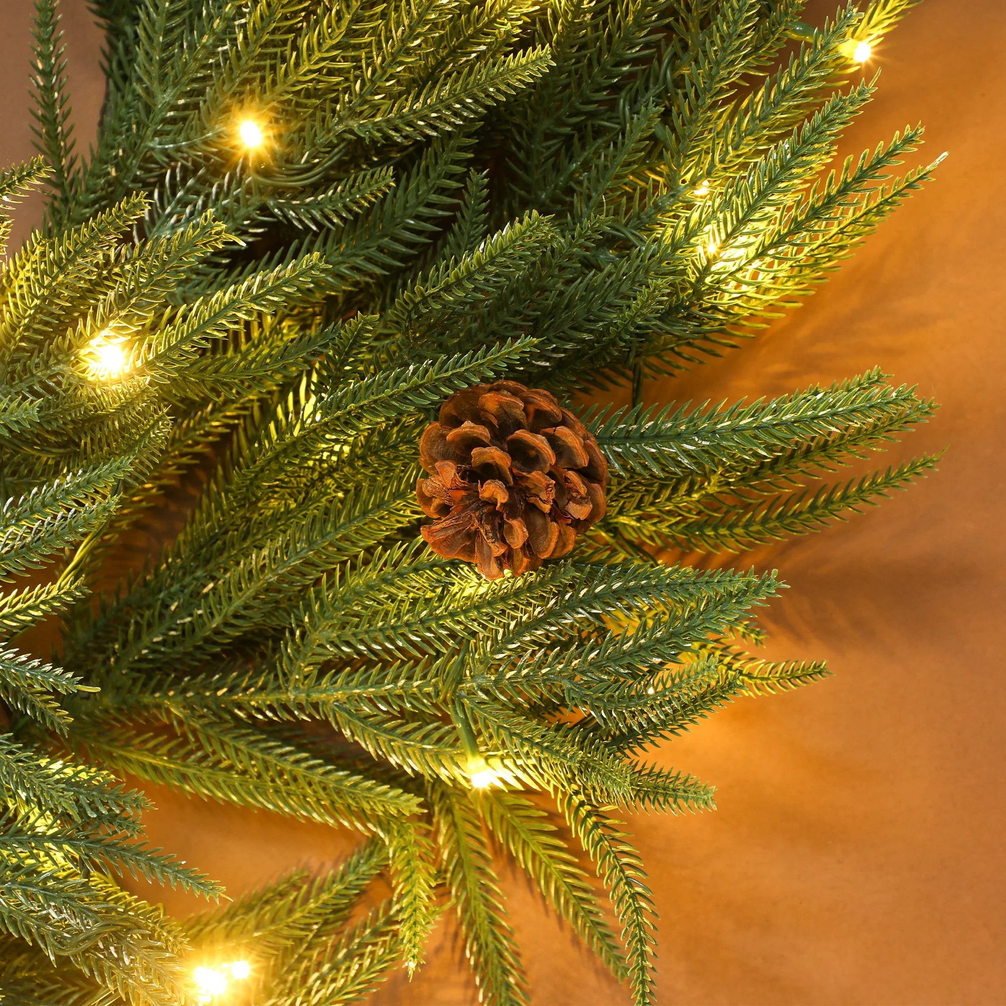 Homcom 36" Pre-Lit Christmas Wreath with 100 Led Lights